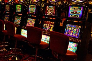 88sl mobile app showing multi-game lobby with Dasar Number, live tables, and sportsbook